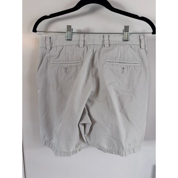 Vineyard Vines Breaker Shorts Khaki Size 30 7" inseam VGUC - Picture 2 of 4